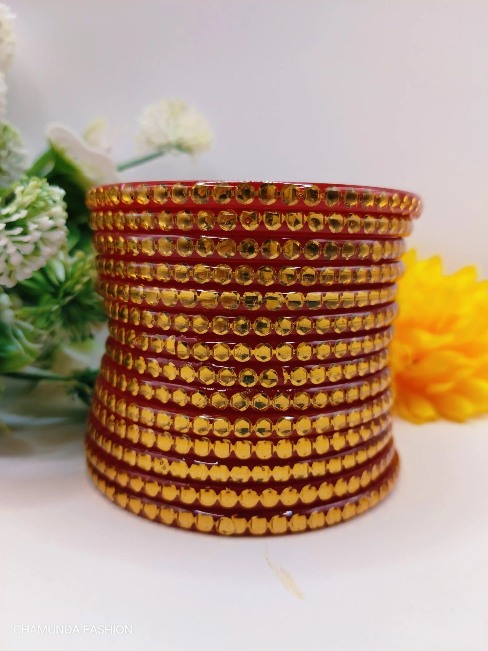 Dhalu Chuda (Maroon , Cream)