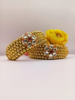 Hath pochi  White kundan and Golden colors